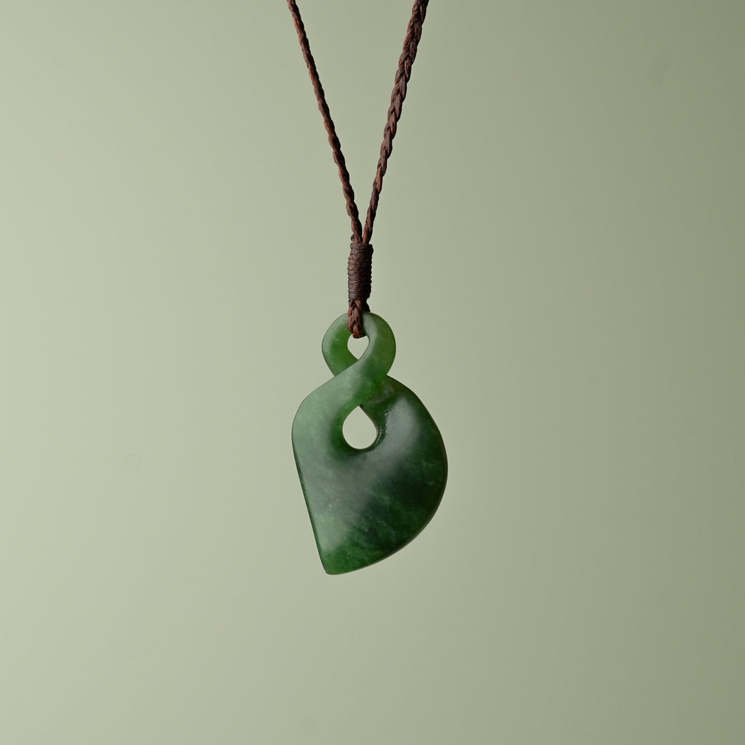 Medium Kahurangi Pounamu Pikorua, Brown Binding